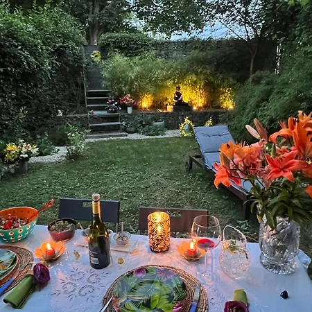 Romantic Overlooking Privat bolig
